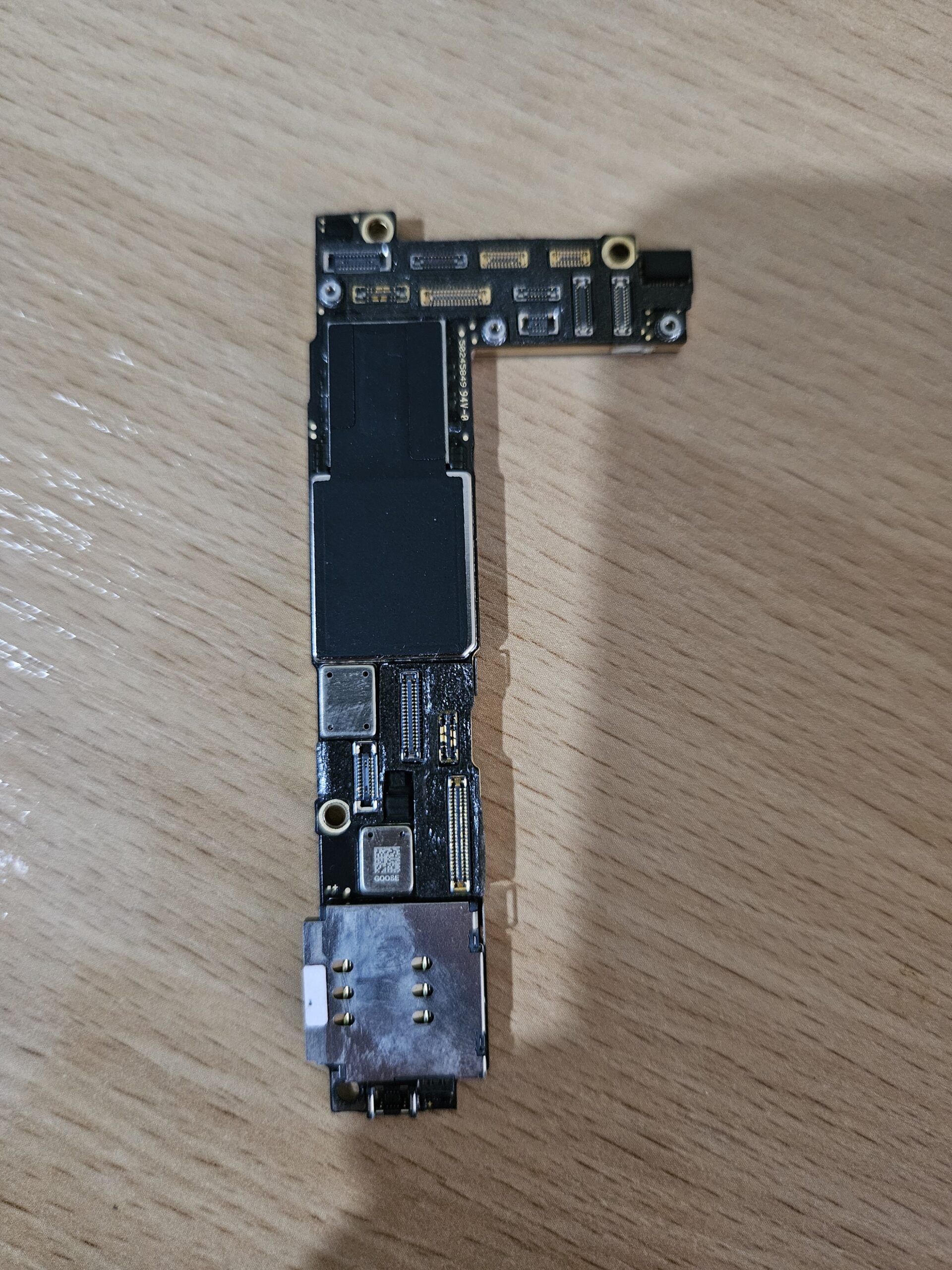 Iphone 12 Mini материнська плата заблокована Icloud