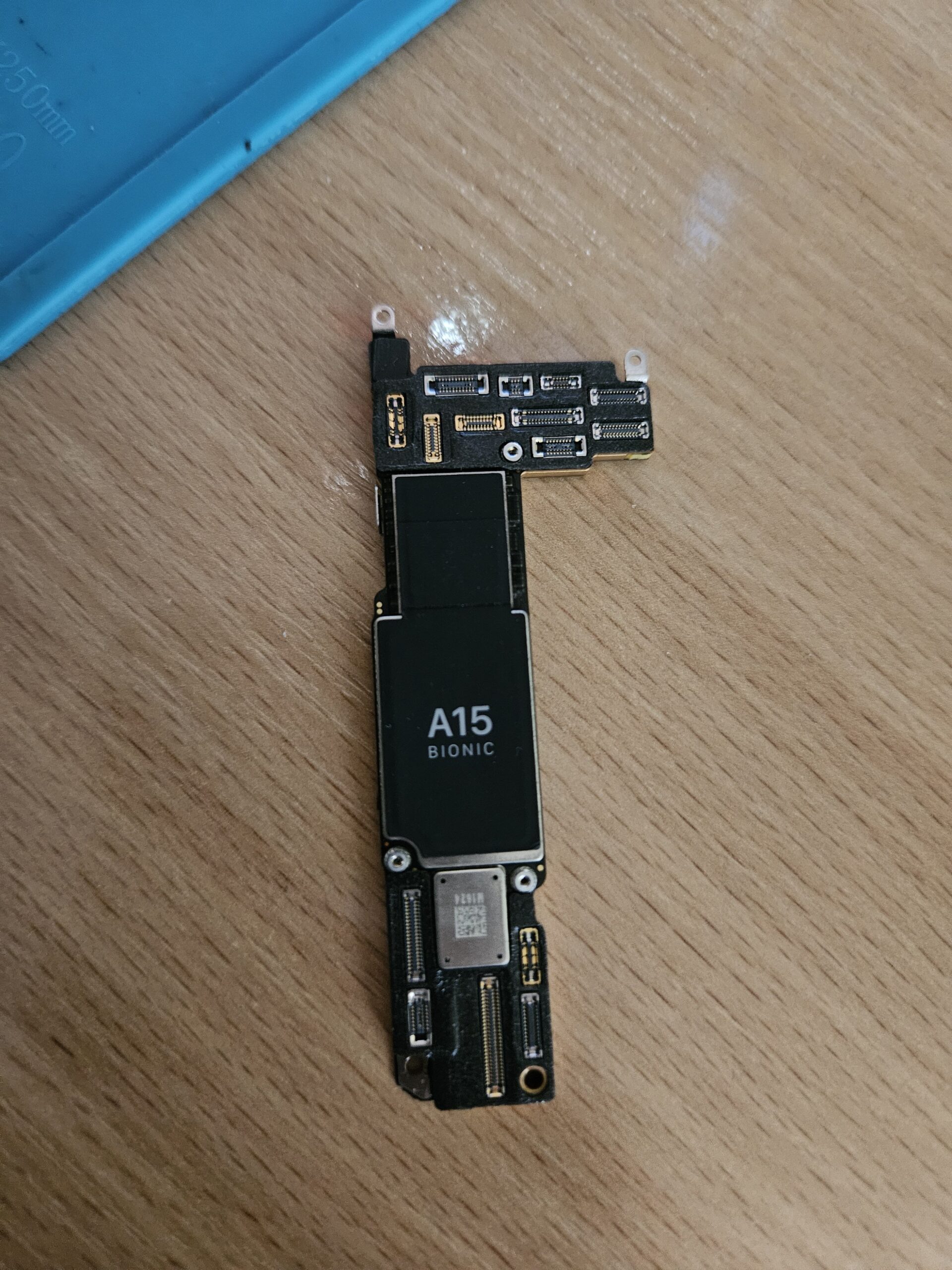 Iphone 13 Материнська плата заблокована Icloud