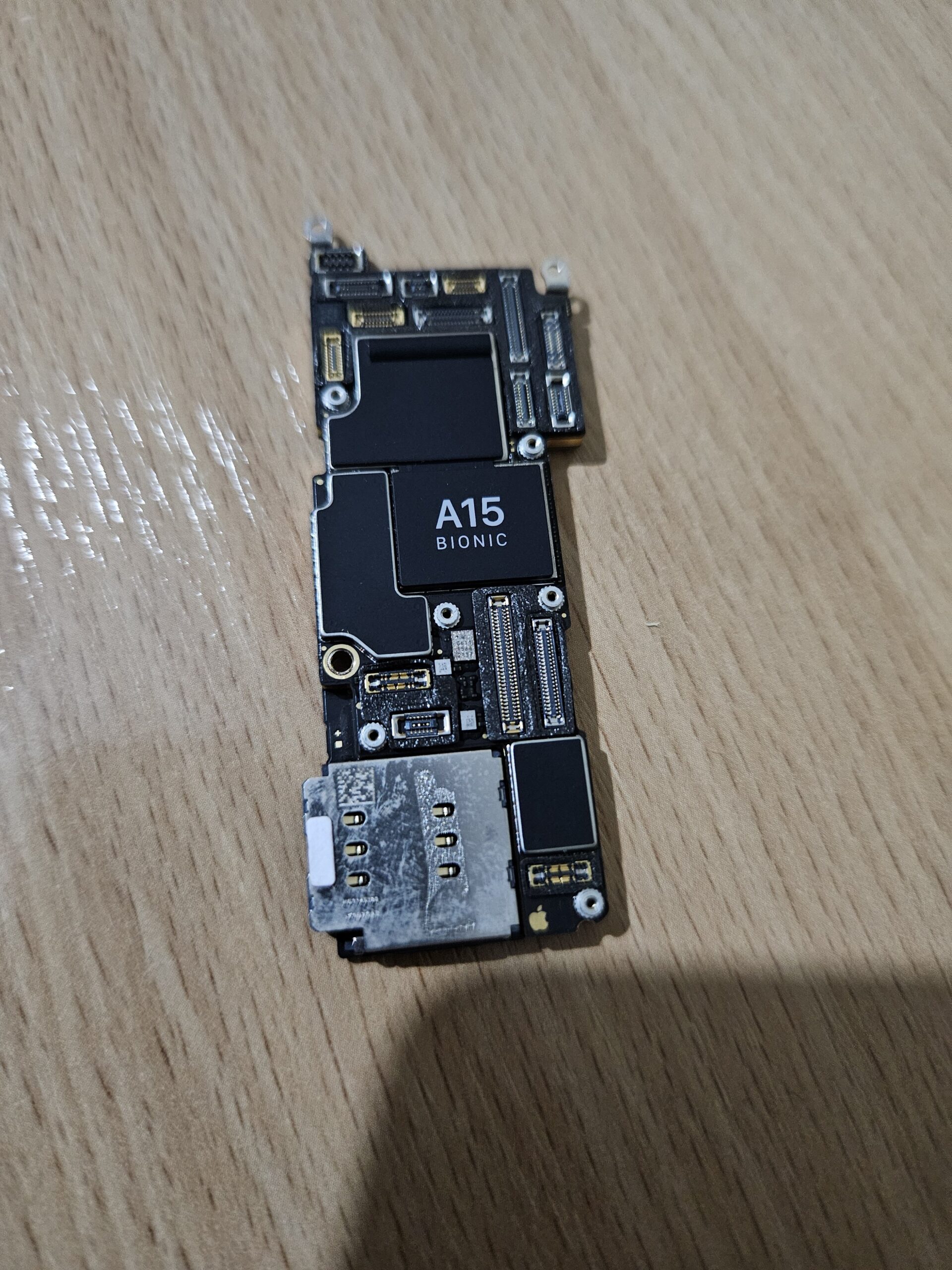 Iphone 13 Pro Материнська плата заблокована Icloud